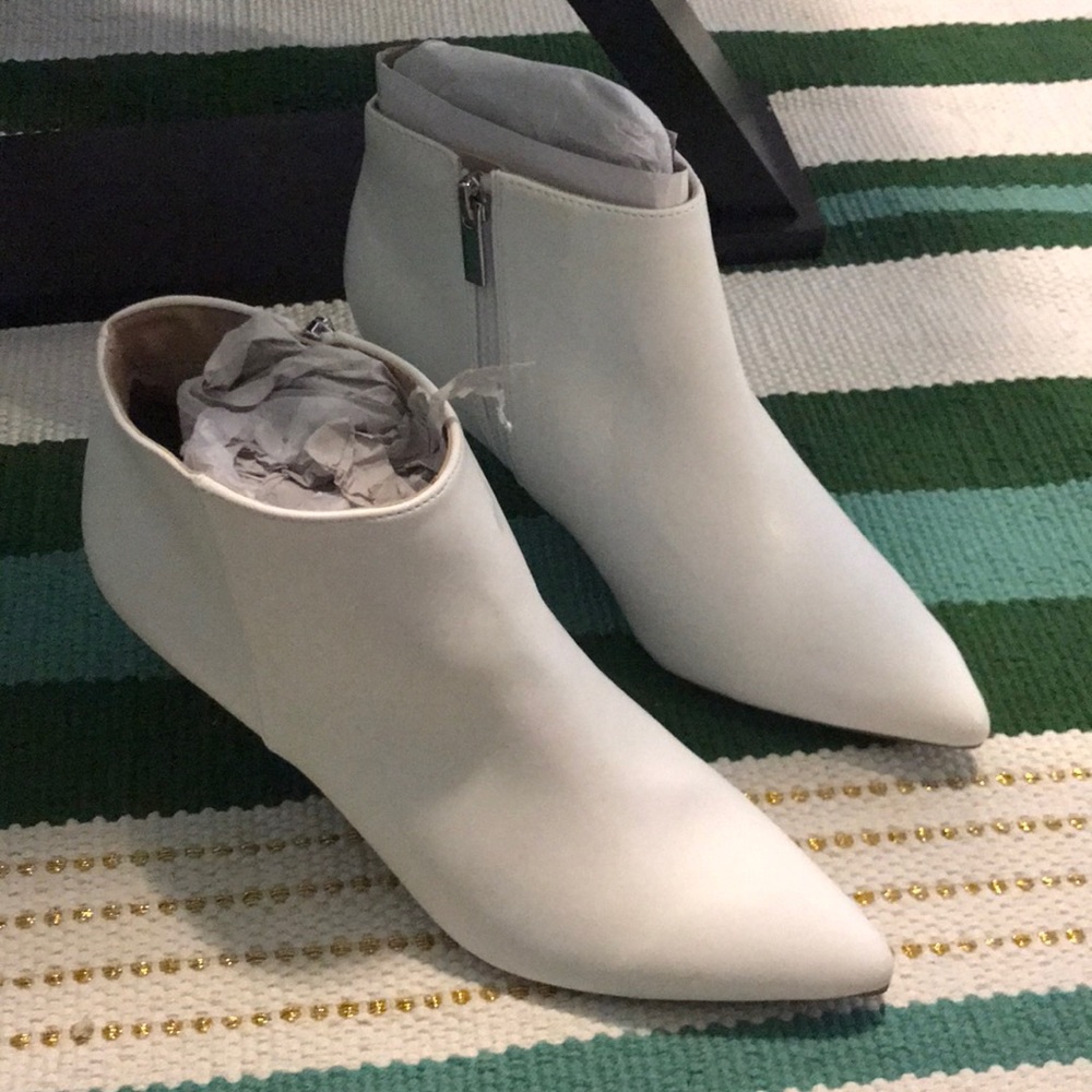 White booties size 7 A New Day